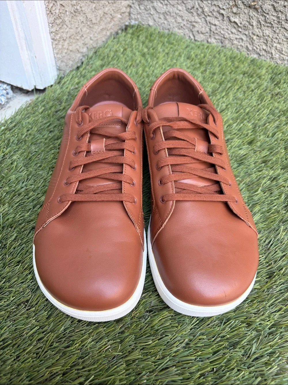 Men's Tan Leather Low-Top Sneakers